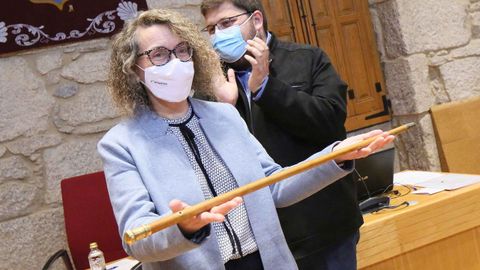 El de Ponteareas fue, hasta hoy, el último relevo en las alcaldías gallegas. Ocurrió el 21 de mayo, cuando la nacionalista Cristina Fernández (en la imagen) tomó el relevo del también nacionalista Xosé Represas, que murió pocos días después