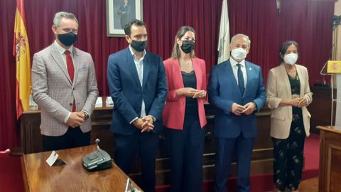 Las autoridades en el salón de plenos del Concello de Lugo