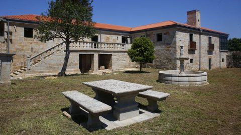 Vista del pazo desde los jardines