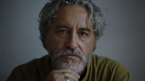 Memoria. Rivas defende a necesidade da memoria -«na Odisea Ulises mantén a memoria para volver a Itaca»- e salienta que en «El lápiz del carpintero» está moi presente. O domingo 13 de xuño La Voz ofrece co xornal a novela por 5,95 euros