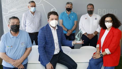 Manuel Fajardo, Ramón Ares, José Ramón Romero, Marcos Fajardo, Manuel Villaverde y Margarita Hermo, en la presentación de la competición