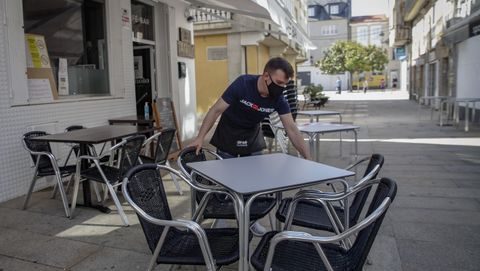 La hostelería de A Pobra podrá incrementar sus aforos notablemente a partir de mañana, puesto que tendrá un 50 % interior y un 75 % en terraza