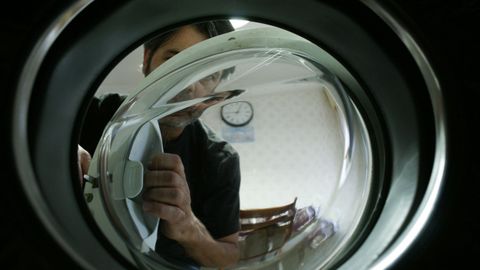 Los lucenses no pueden poner la lavadora más allá de las 10 de la noche, según una ordenanza municipal