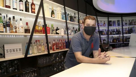 Jesús Peón, gerente de la sala compostelana Sónar