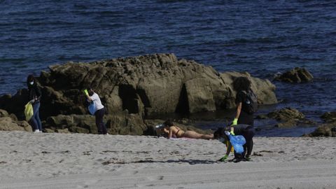 Los usuarios podrán tener educación medioambiental todas las mañanas en la Playa de Riazor.