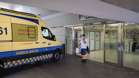 Dos usuarios de la residencia de O Carballiño fueron derivados a urgencias en las últimas horas