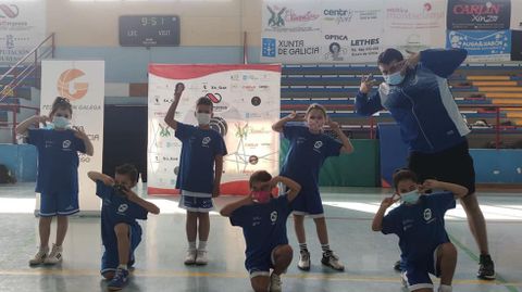 Clausura del baby basket en Xinzo.Equipos de cuatro clubs participaron en la despedida del curso