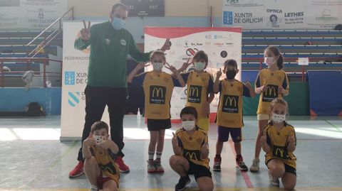 Clausura del baby basket en Xinzo.Equipos de cuatro clubs participaron en la despedida del curso