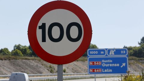 Diez kilómetros de la A-54 entre Lugo y Guntín con limitación a 100 por hora