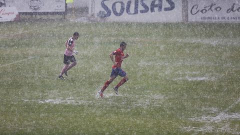El granizo obligó al colegiado a detener el encuentro