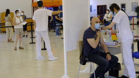 Un momento de la vacunación del sábado en el recinto ferial de FIMO