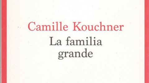Portada del libro en el que se denuncian los hechos