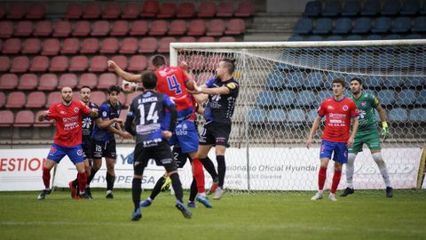 Imagen del último partido que enfrentó a ambos clubes en O Couto