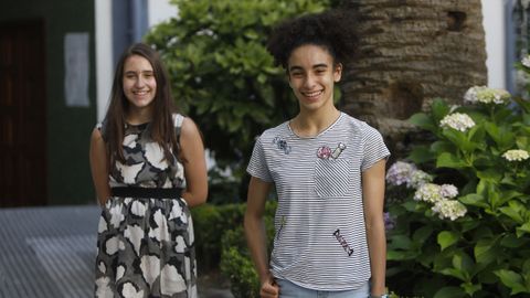 Gabriela Fernández y Uxía Rodríguez, alumnas de Josefinas