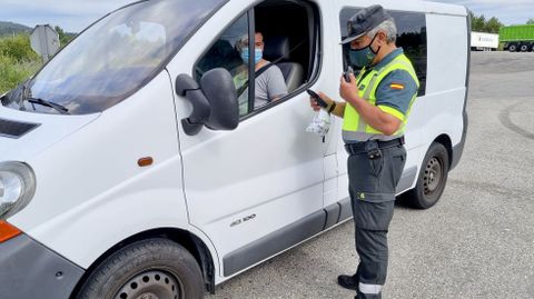 Control de alcohol y drogas de la Guardia Civil en la N-550