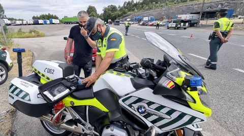Control de alcohol y drogas de la Guardia Civil en la N-550