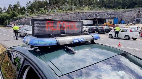 Control de alcohol y drogas de la Guardia Civil en la N-550