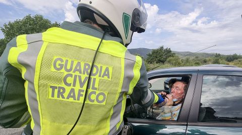 Control de alcohol y drogas de la Guardia Civil en la N-550