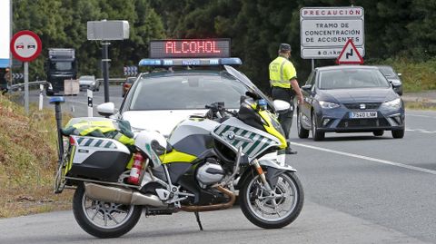 Control de alcohol y drogas de la Guardia Civil en la N-550