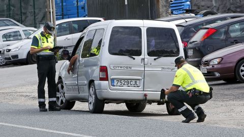 Control de alcohol y drogas de la Guardia Civil en la N-550