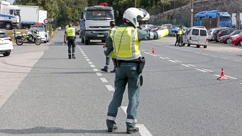 Control de alcohol y drogas de la Guardia Civil en la N-550