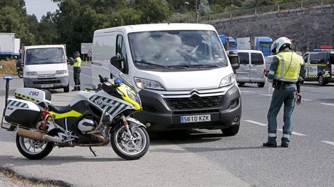 Control de alcohol y drogas de la Guardia Civil en la N-550