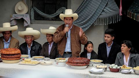 Pedro Castillo, con su familia el pasado 6 de junio