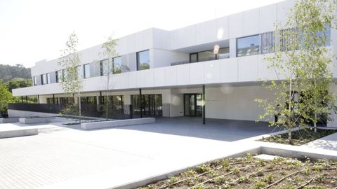 Centro intergeneracional de Arteixo, que alberga una residencia de mayores, un centro de día y una escuela infantil