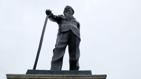 ESCULTURA para sección Conoce Barbanza.