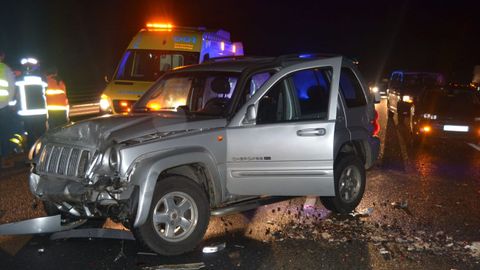 Imagen de archivo de un accidente causado por la irrupción de jabalíes en la A-52.