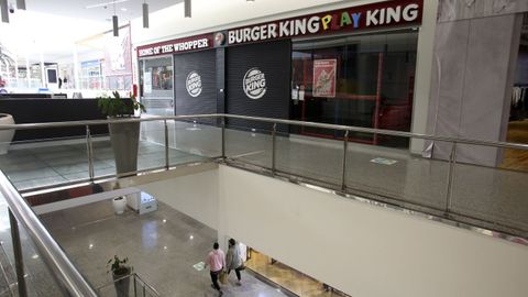 Burger KIng ha cerrado su restaurante de Odeón, pero sigue prestando servicio en Parque Ferrol y en su nuevo establecimiento de la carretera de Castelao