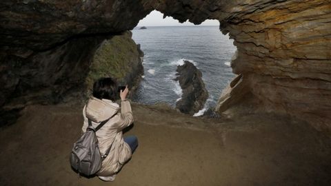 Cova da Doncela, en Viveiro.