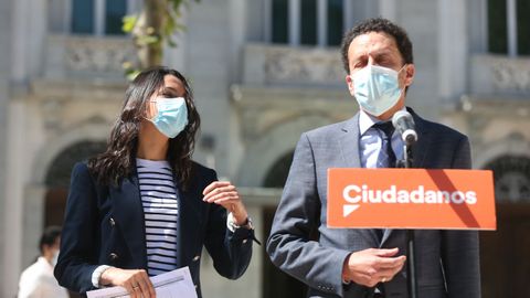 Inés Arrimadas y Edmundo Bal tras presentar un recurso en el Supremo contra los indultos a los presos independentistas
