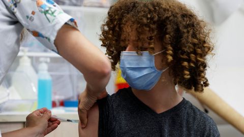 Israel ha empezado a vacunar a adolescentes