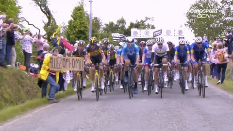 Momento previo a la caída del pasado sábado durante la primera etapa del Tour