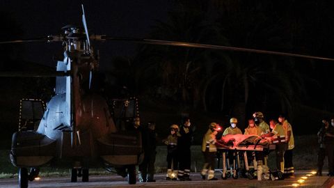 Los rescatados fueron evacuados enun  helicóptero del Ejército del Aire al hospital Doctor Negrín de Las Palmas de Gran Canaria.