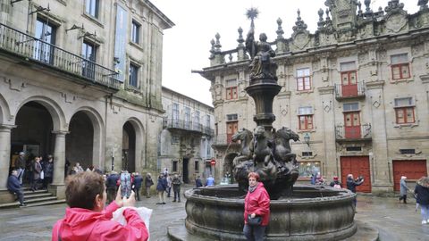 Fuente de los Caballos, en la plaza de Platerías.