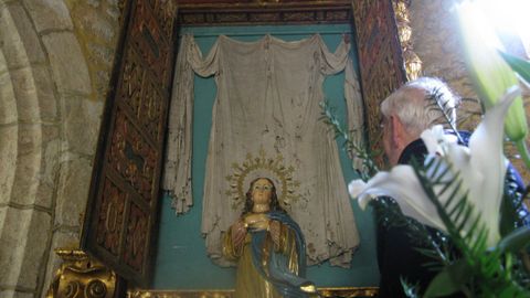 Alba de San Rosendo, reliquia que se conserva en un monumental relicario en la iglesia de Nosa Señora das Neves, en A Capela