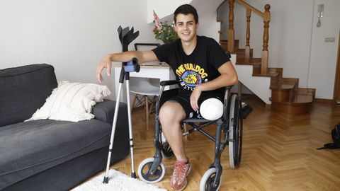 Álvaro Santalla regresó el pasado viernes a su casa, en Baiona.