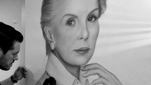 Su retrato de Carolina Herrera dio lugar al inicio de la colección Musas, sobre mujeres referentes por su trayectoria profesional.