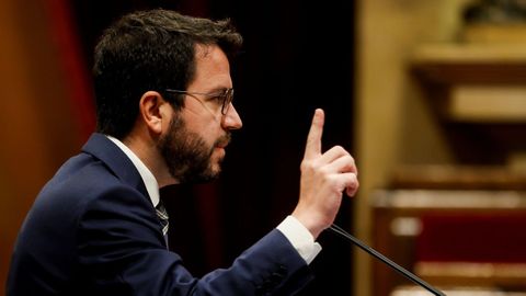 El presidente de la Generalitat, Pere Aragonés, durante su comparecencia ante el pleno del Parlamento catalán este miércoles