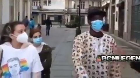 Ibrahima, uno de los senegaleses que ayudaron a Samuel, en una imagen capturada de un vídeo que difundieron amigos del fallecido.