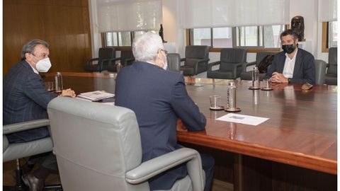 El alcalde de Vilagarcía se reunió con el presidente de Renfe y el director de Alta Velocidad
