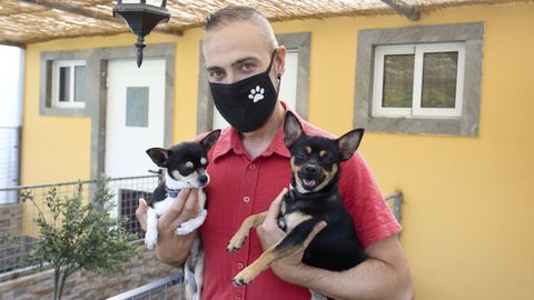Marcos Argüeso es el responsable del «hotel-resort» canino de Valdoviño