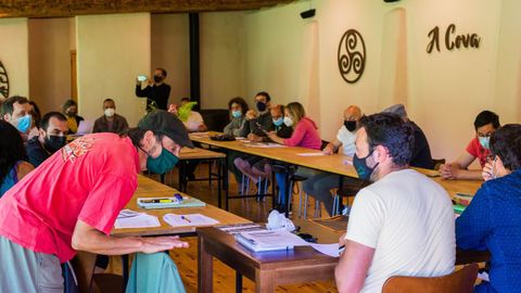 Un momento de la reunión que mantuvieron los representantes de la plataforma