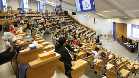 Imagen de archivo de un aula en el campus de Ourense, donde han cerrado ya seis carreras