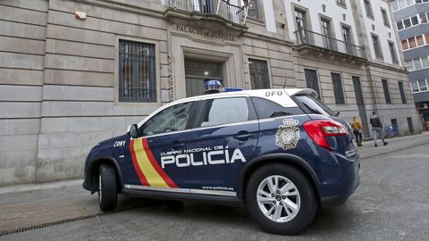 La menor declaró a puerta cerrada en la Audiencia de Pontevedra, en la imagen de archivo