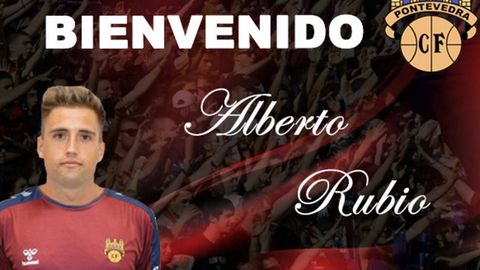 El Pontevedra CF dio la bienvenida a su nuevo fichaje, Alberto Rubio