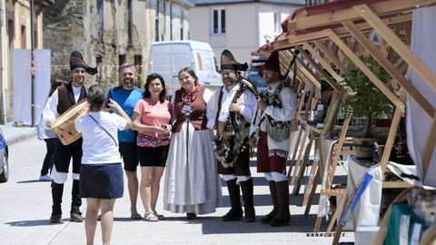 A unión de veciños e peregrinos na primeira edición da Festa do Peregrino