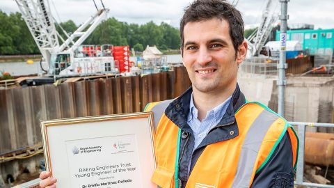 El asturiano Emilio Martnez-Paeda, mejor ingeniero joven del ao del Reino Unido